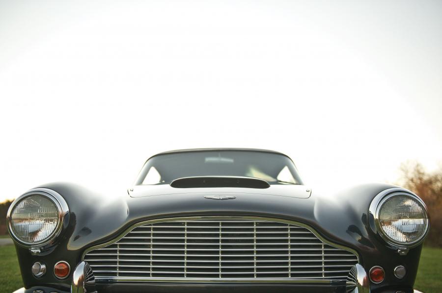 Детали экстерьера Aston Martin DB4 (910/R) 1962 года  (фото 6 из 27)